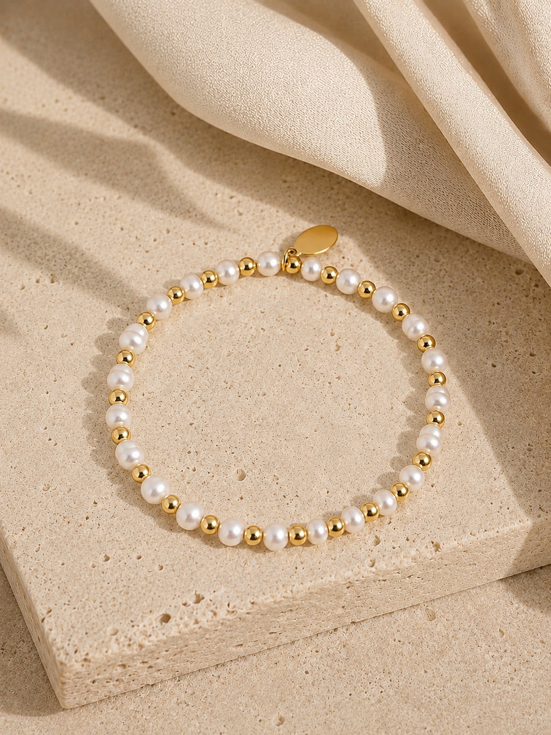 Fresh Water Pearl Gold Beaded Bracelet